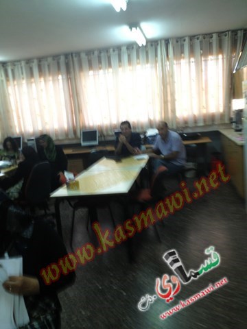 كفرقاسم تفتح العام الدراسي باضراب في المنار 